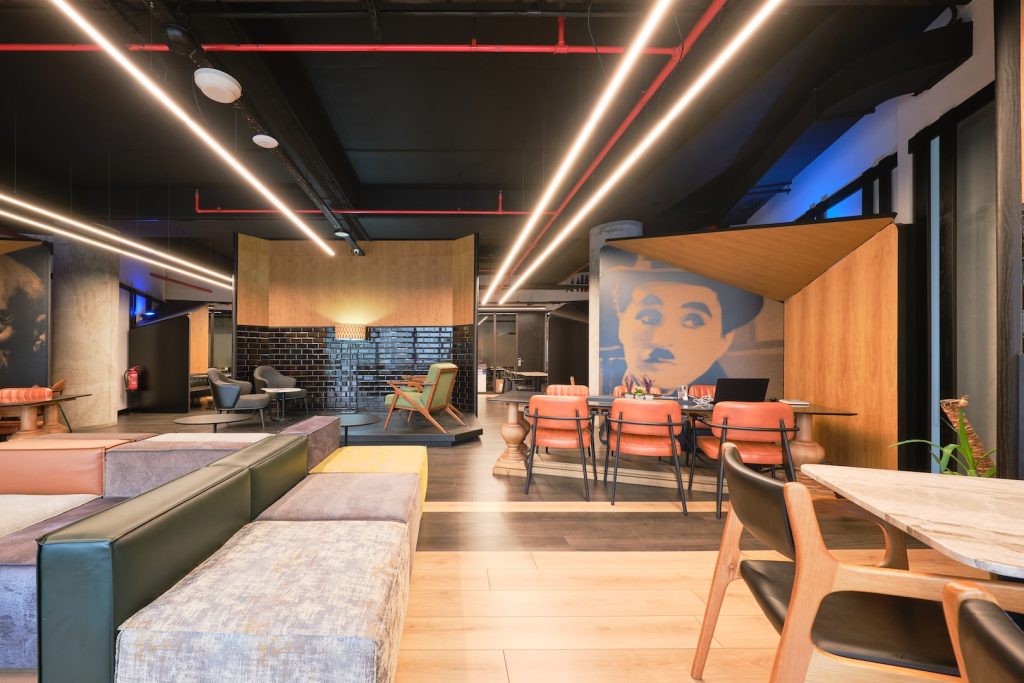 Plaza Cubes Nida Kule Lounge CoWorking