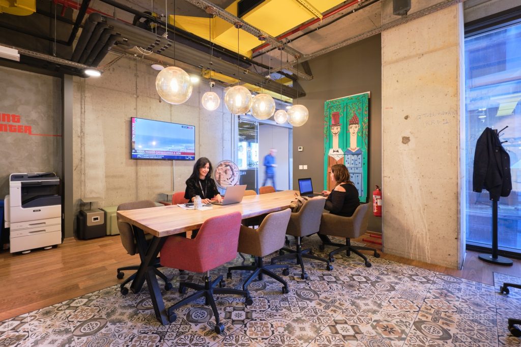 Plaza Cubes Quick Tower - Sanal Ofis