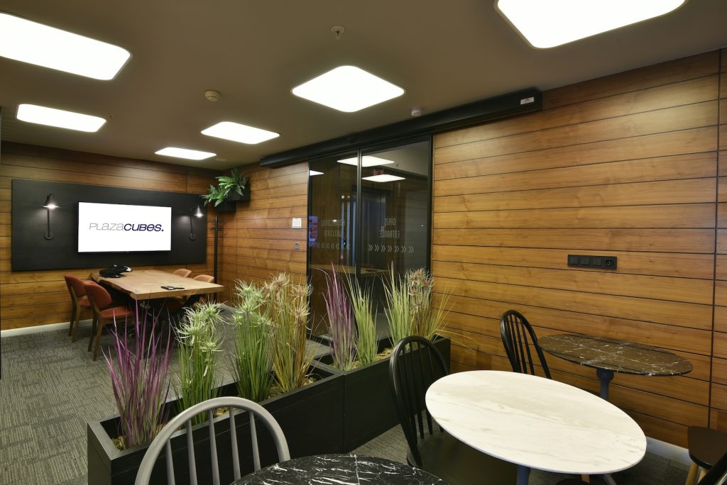 Plaza Cubes Sun PLaza Sanal Ofis