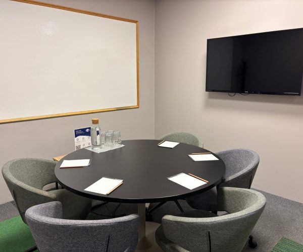 Plaza Cubes Mistral Meeting Room