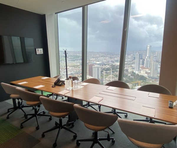 Plaza Cubes Mistral Meeting Room